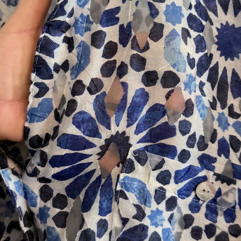 Ruby Rd Woman 22W Blue Geometric Mosaic Burnout Roll Tab Button Front Shirt Top - Picture 5 of 7